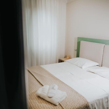 Plana Hotel Казерта Екстер'єр фото