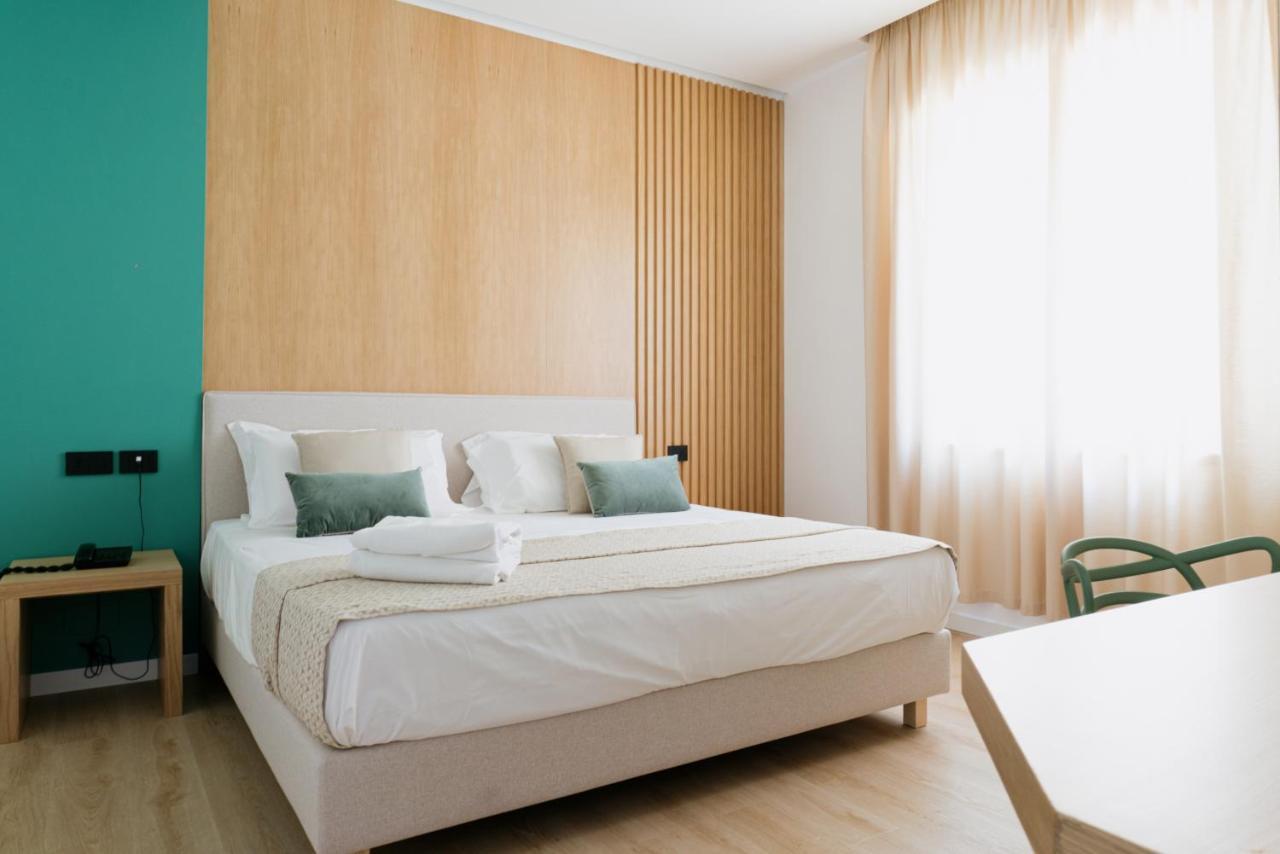 Plana Hotel Казерта Екстер'єр фото