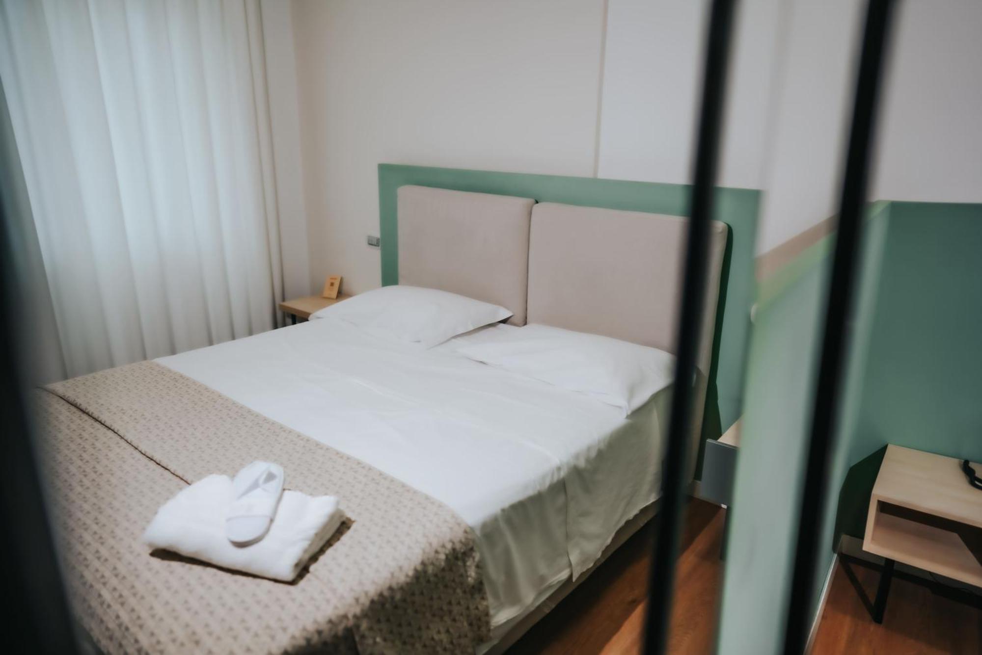 Plana Hotel Казерта Екстер'єр фото