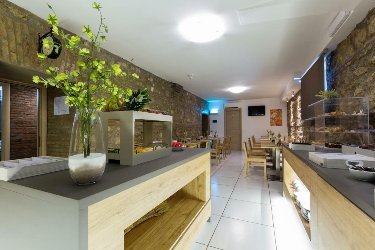 Plana Hotel Казерта Екстер'єр фото