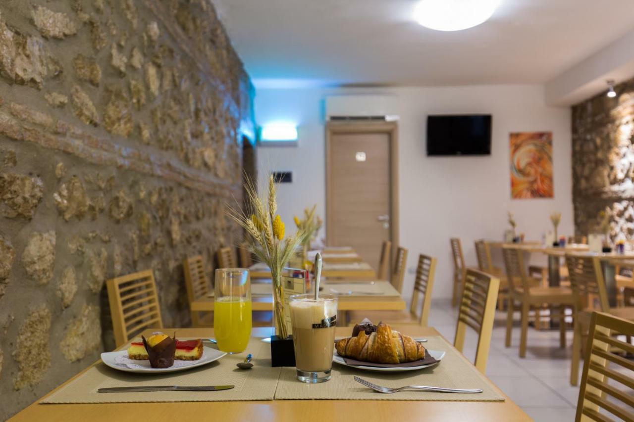 Plana Hotel Казерта Екстер'єр фото